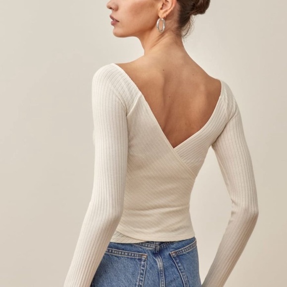 Reformation faux wrap knit top off the shoulder white long sleeve size small - Picture 2 of 7